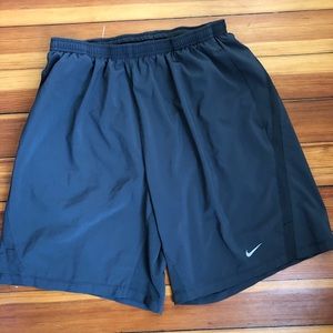 NIKE RUNNING SHORTS - MENS LARGE